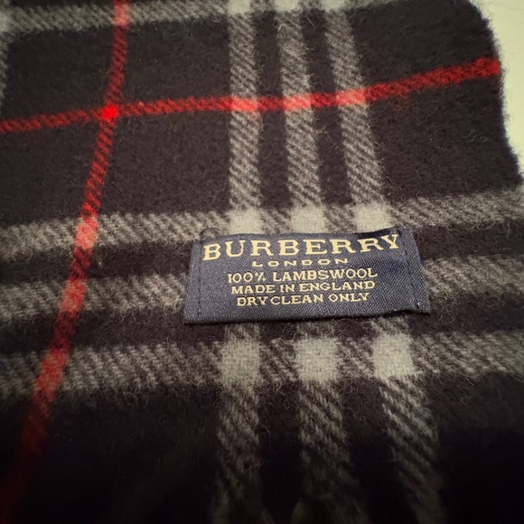 Authentic Burberry Blue Nova Check Lambswool Scarf- NWOT - Picture 5 of 5